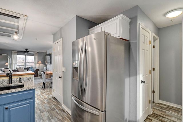 640 E Spring Valley Circle 1, Nixa, MO 65714