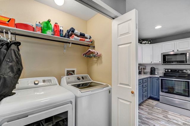 640 E Spring Valley Circle 1, Nixa, MO 65714