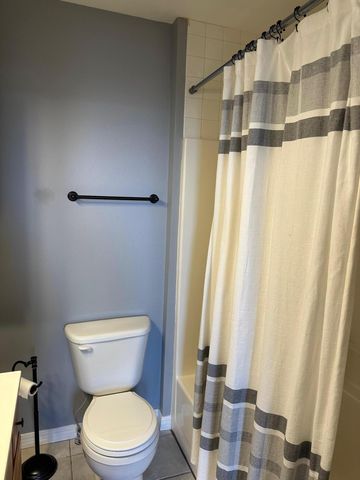 640 E Spring Valley Circle 1, Nixa, MO 65714