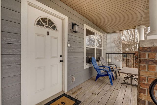 640 E Spring Valley Circle 1, Nixa, MO 65714