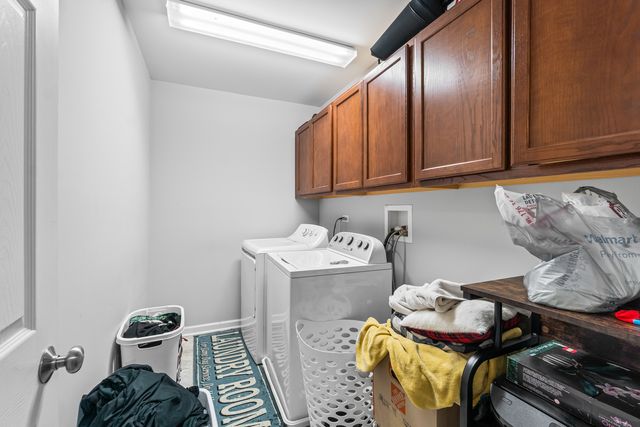 520 Silverton Drive, Grayslake, IL 60030