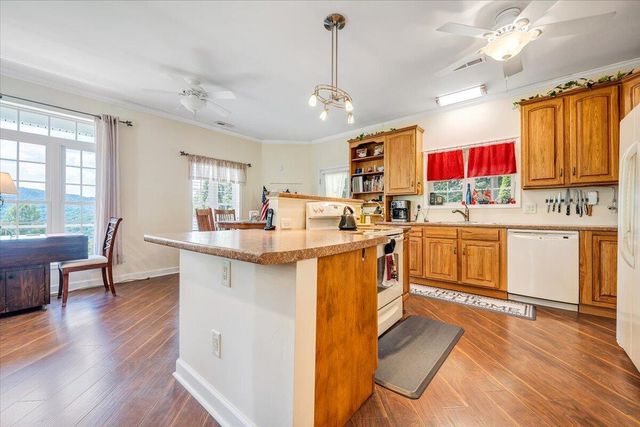 11010 Catawba RD, Troutville, VA 24175