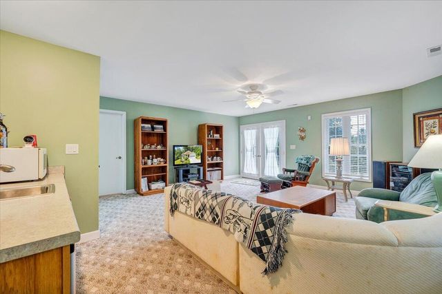11010 Catawba RD, Troutville, VA 24175