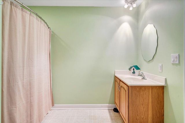 11010 Catawba RD, Troutville, VA 24175