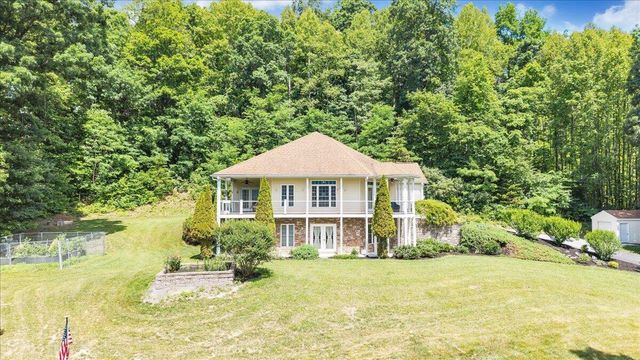 11010 Catawba RD, Troutville, VA 24175