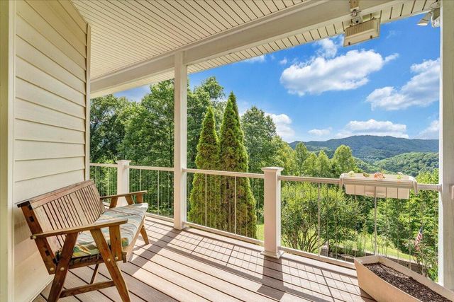 11010 Catawba RD, Troutville, VA 24175