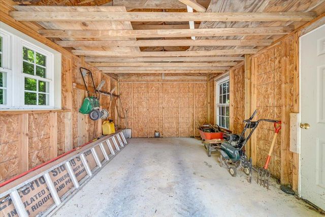 11010 Catawba RD, Troutville, VA 24175