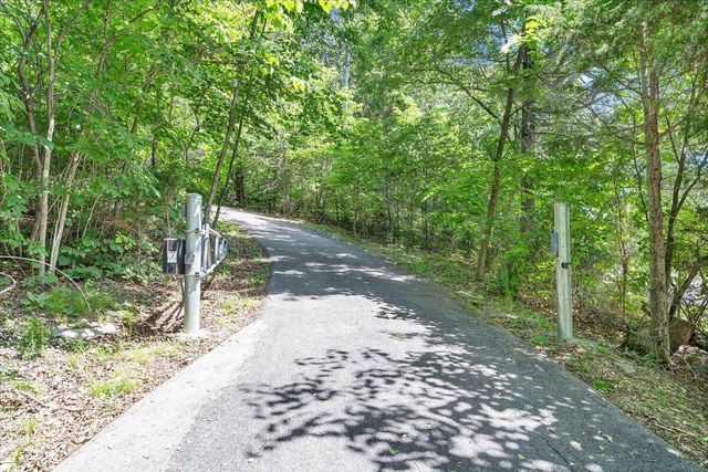 11010 Catawba RD, Troutville, VA 24175