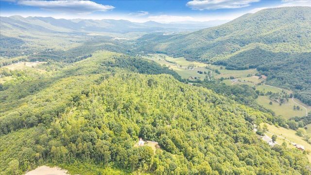 11010 Catawba RD, Troutville, VA 24175