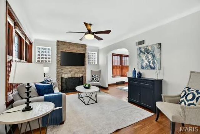 5732 Winona Avenue, St Louis, MO 63109