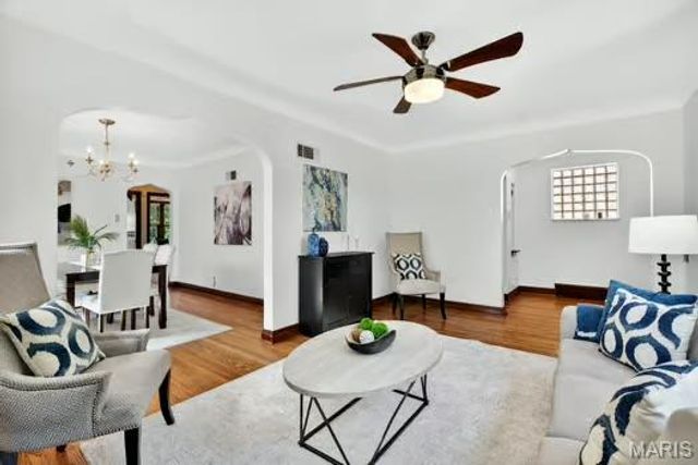 5732 Winona Avenue, St Louis, MO 63109