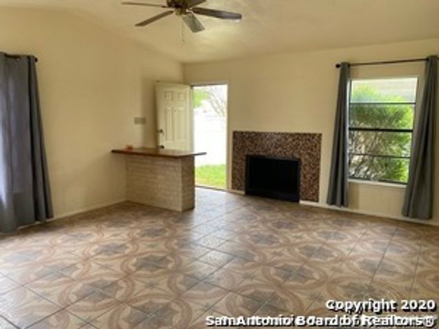 9614 VALE, San Antonio, TX 78245