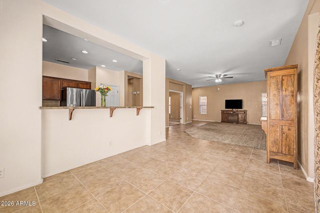 860 W FRUIT TREE Lane, San Tan Valley, AZ 85143