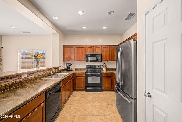 860 W FRUIT TREE Lane, San Tan Valley, AZ 85143