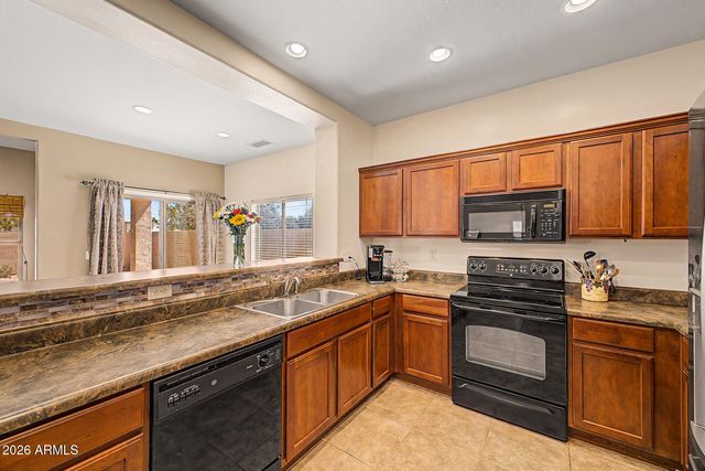 860 W FRUIT TREE Lane, San Tan Valley, AZ 85143