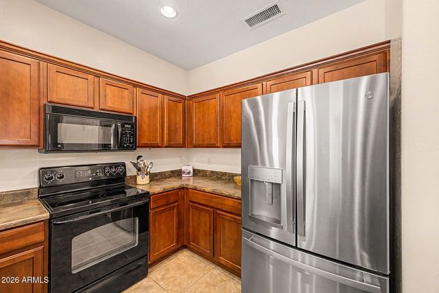 860 W FRUIT TREE Lane, San Tan Valley, AZ 85143