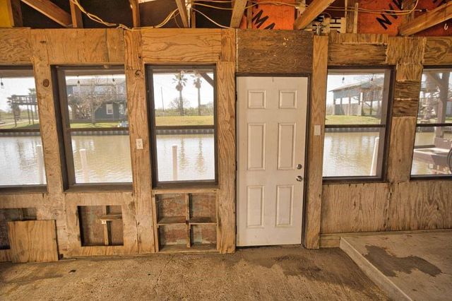 803 County Road 202, Sargent, TX 77414
