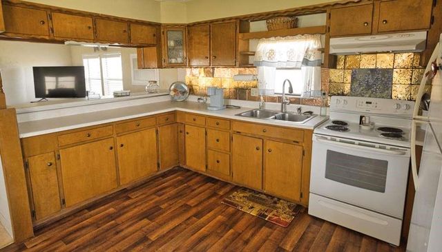 803 County Road 202, Sargent, TX 77414