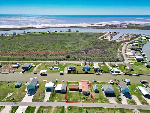 803 County Road 202, Sargent, TX 77414