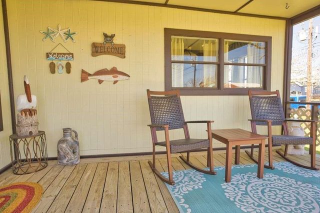 803 County Road 202, Sargent, TX 77414