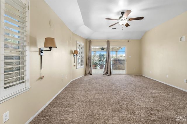 5105 Southshore Drive, Bakersfield, CA 93312