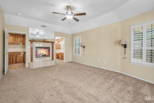 5105 Southshore Drive, Bakersfield, CA 93312