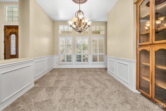 5105 Southshore Drive, Bakersfield, CA 93312