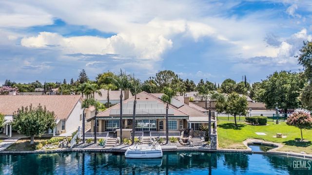 5105 Southshore Drive, Bakersfield, CA 93312