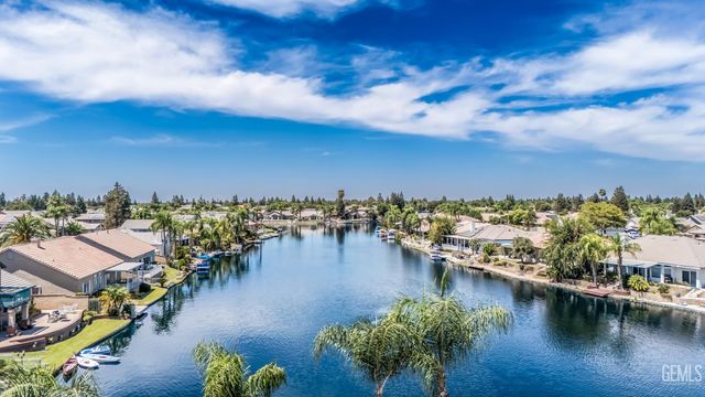 5105 Southshore Drive, Bakersfield, CA 93312
