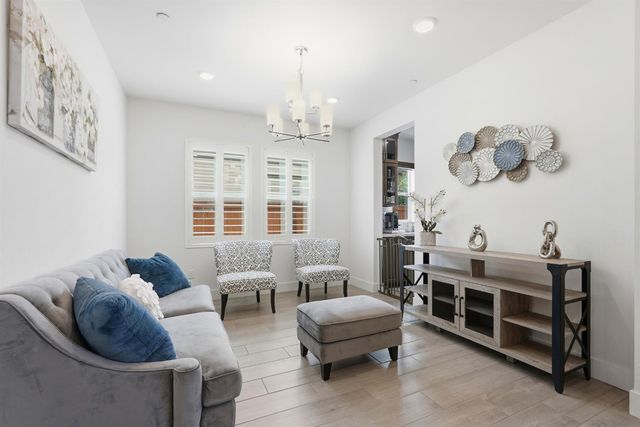 4340 Hummingbird Cir, Folsom, CA 95630