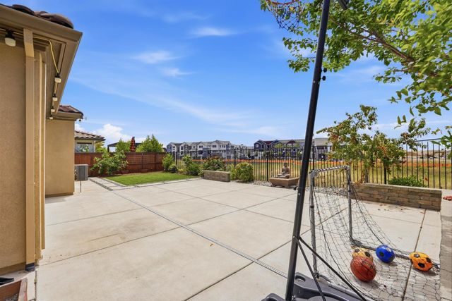 4340 Hummingbird Cir, Folsom, CA 95630