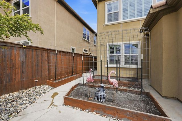 4340 Hummingbird Cir, Folsom, CA 95630