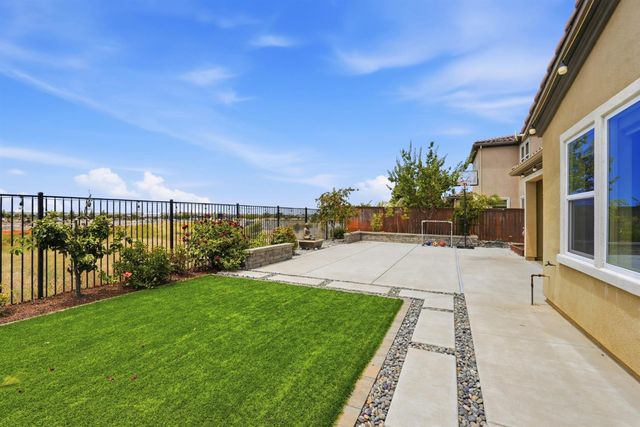 4340 Hummingbird Cir, Folsom, CA 95630