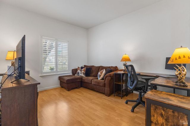 562 Citadel Ct, Fairfield, CA 94534