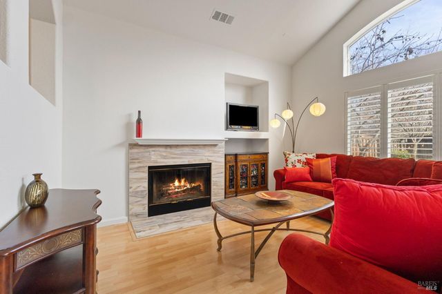 562 Citadel Ct, Fairfield, CA 94534