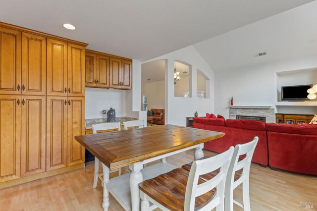 562 Citadel Ct, Fairfield, CA 94534