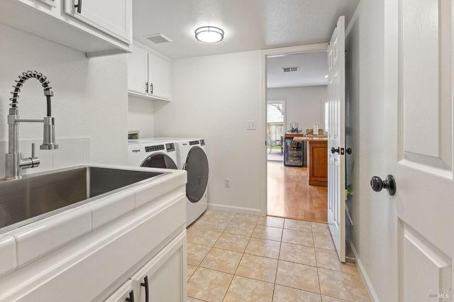 562 Citadel Ct, Fairfield, CA 94534