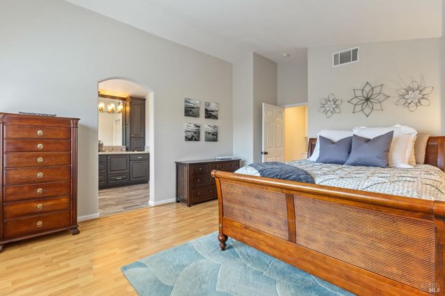 562 Citadel Ct, Fairfield, CA 94534