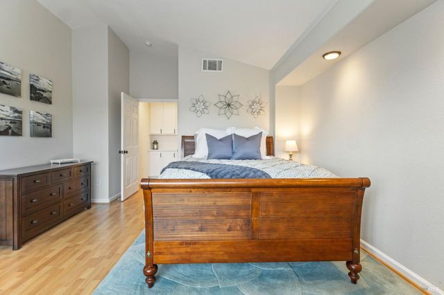 562 Citadel Ct, Fairfield, CA 94534