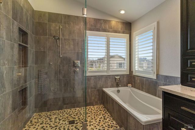 562 Citadel Ct, Fairfield, CA 94534