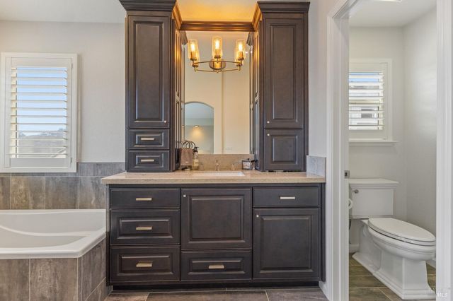 562 Citadel Ct, Fairfield, CA 94534