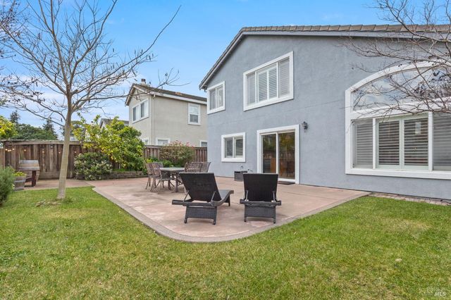 562 Citadel Ct, Fairfield, CA 94534