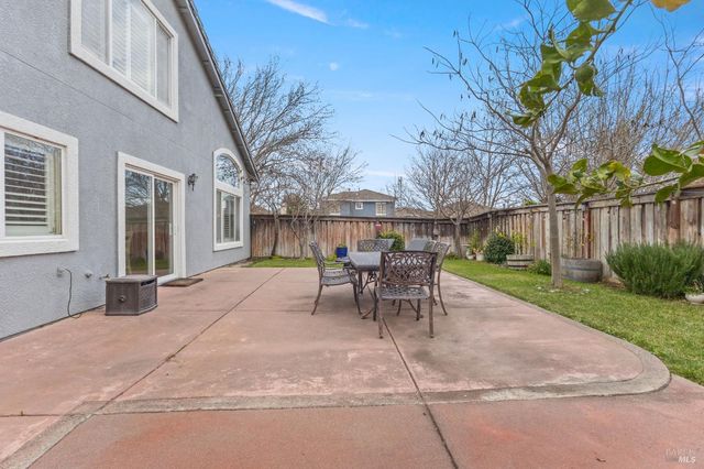 562 Citadel Ct, Fairfield, CA 94534