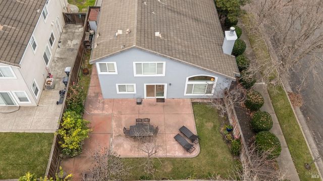 562 Citadel Ct, Fairfield, CA 94534