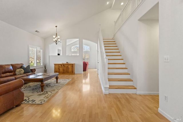 562 Citadel Ct, Fairfield, CA 94534