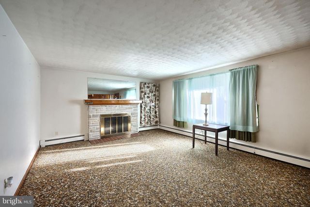 1365 BURKHOLDER RD, Red Lion, PA 17356