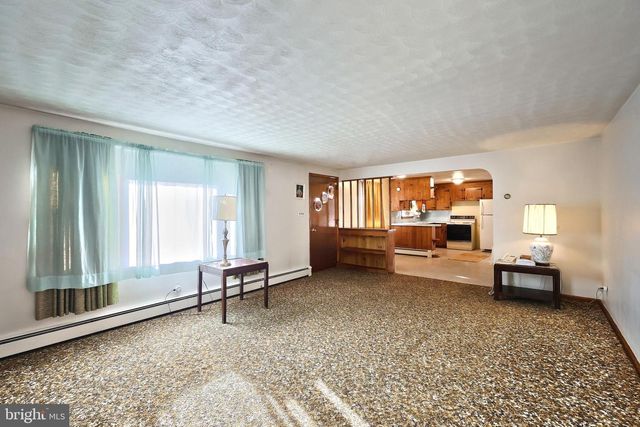 1365 BURKHOLDER RD, Red Lion, PA 17356