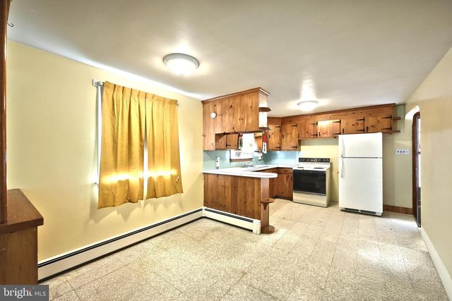 1365 BURKHOLDER RD, Red Lion, PA 17356