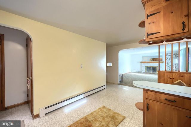 1365 BURKHOLDER RD, Red Lion, PA 17356