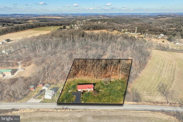 1365 BURKHOLDER RD, Red Lion, PA 17356